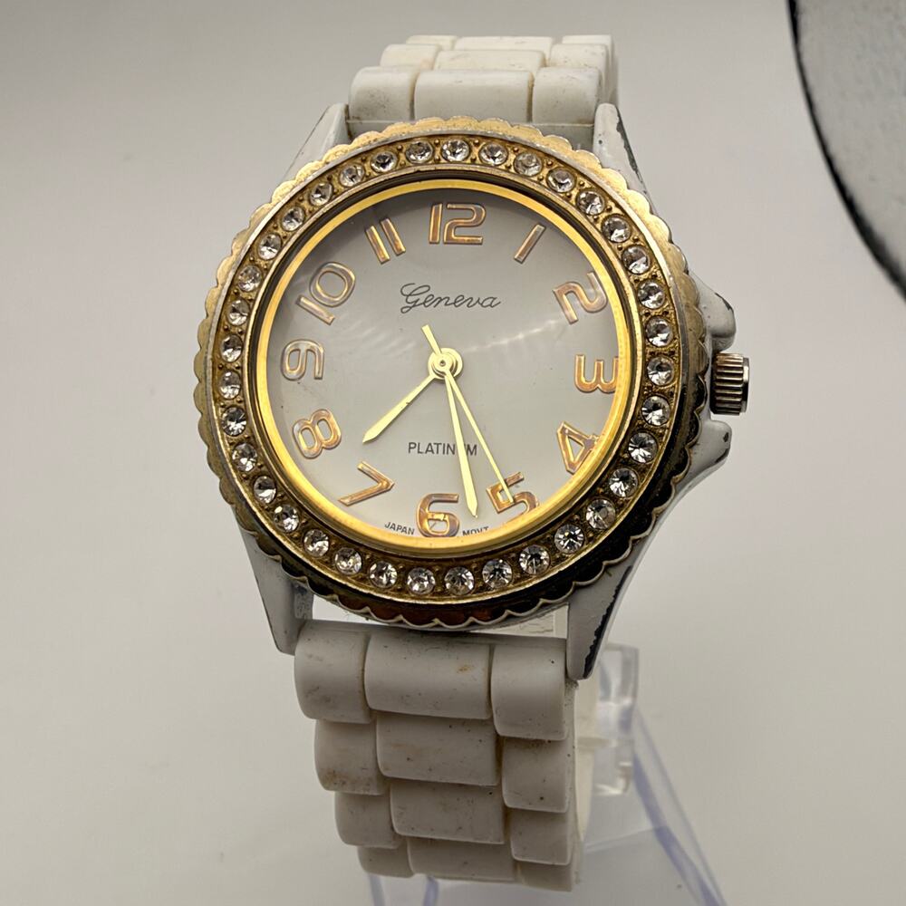 Chic Geneva Platinum White Rhinestone Fashion Watch Working New Battery